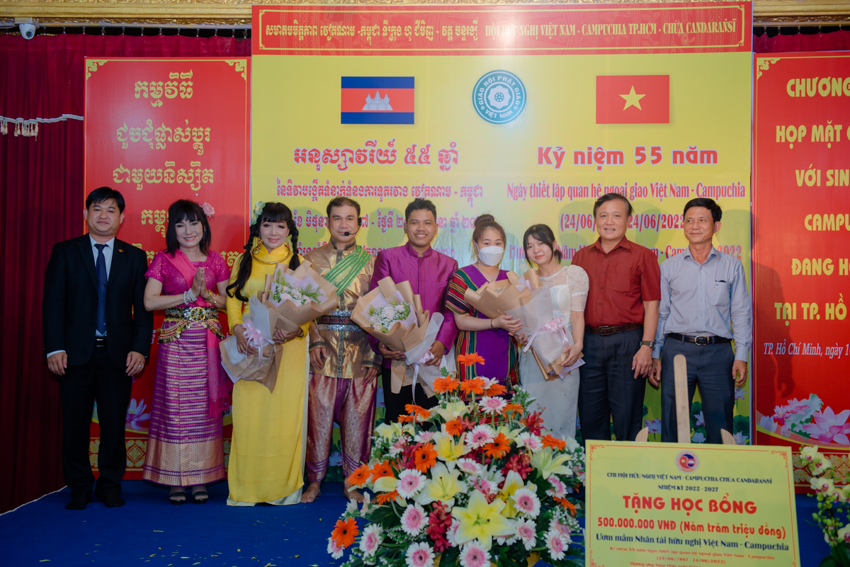 TP.HCM: Trao học bổng “Ươm mầm nhân tài hữu nghị” đến sinh viên Khmer, Lào, Campuchia