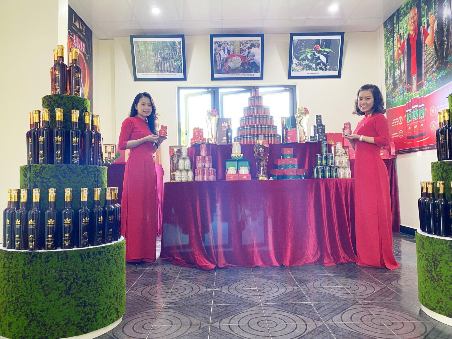 Thời gian qua, Công ty CP Sâm Ngọc Linh Kon Tum thương hiệu Sâm (K5) đã cho ra thị trường hơn 10 sản phẩm được chế biến từ củ  sâm Ngọc Linh đang dần khẵng định là một thương hiệu số 1 tại thị trường Việt Nam
