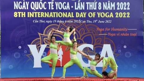 Cần Thơ : Tổ chức Ngày quốc tế Yoga lần thứ 8