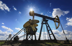 Trung Quốc tăng cường mua dầu thô giá rẻ từ Nga
