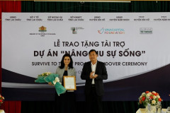 Nước cộng hòa Bulgaria và Vinacapital Foundation trao trao tặng thiết bị y tế tại tỉnh Lai Châu