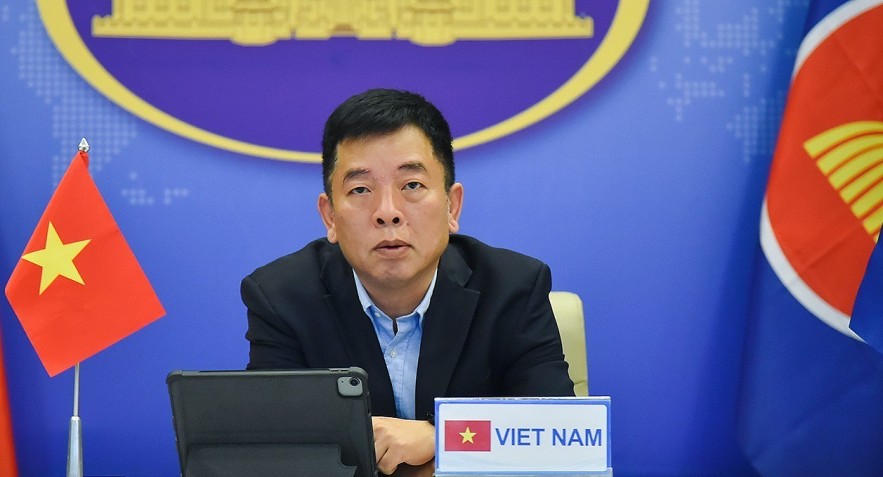 Đại sứ Vũ Hồ - quyền Trưởng SOM ASEAN Việt Nam, phát biểu tại đối thoại. Ảnh: Thế giới và Việt Nam