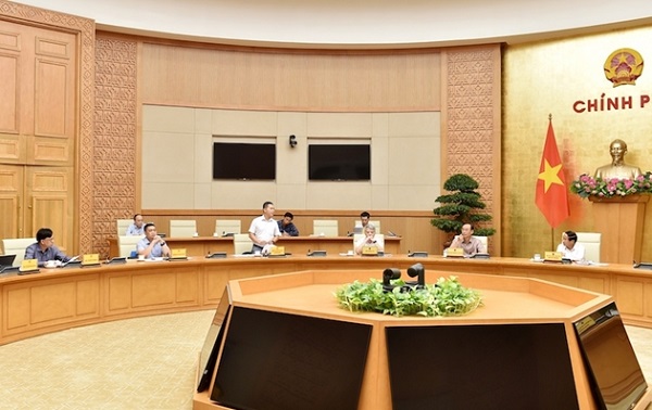 Phó Thủ tướng Lê Văn Thành chủ trì cuộc họp về việc triển khai hệ thống thu phí điện tử không dừng ETC