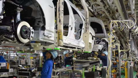 Sản lượng toàn cầu của các hãng ô tô Nhật Bản giảm trong bối cảnh bị gián đoạn sản xuất