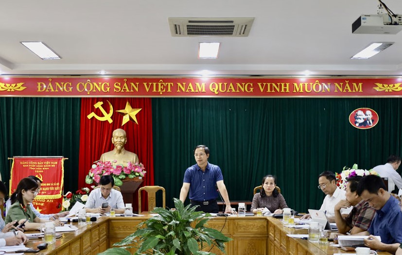 Đồng chí Nguyễn Văn Toàn, Phó Chủ tịch TT UBND tỉnh Hòa Bình  phát biểu kết luận hội nghị.