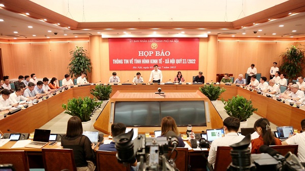Hà Nội: Họp báo công bố thông tin nhiều vấn đề “nóng”