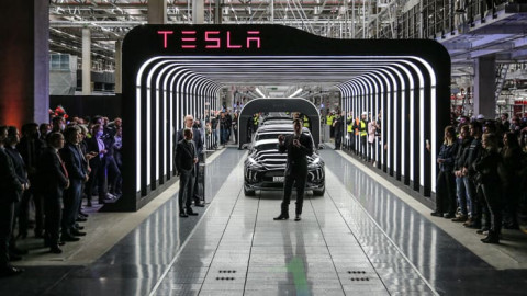 Cơ quan Giao thông liên bang Đức thu hồi 59.000 mẫu xe Tesla do bị trục trặc phần mềm