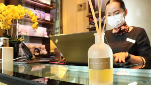 Tại sao tiếp thị bằng mùi hương lại phổ biến tại các khách sạn và cửa hàng ở Singapore