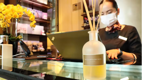 Why scent marketing is popular in hotels and shops in Singapore?