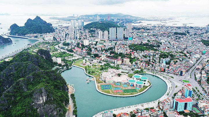 Quang Ninh aims to be a model province rich, beautiful, civilized and modern by 2030 (Illustration image).