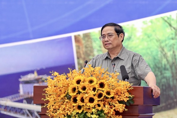 Thủ tướng Phạm Minh Chính đề nghị các đại biểu bám sát nội dung Nghị quyết số 53 và Kết luận số 27 của Bộ Chính trị để đánh giá khách quan, thẳng thắn, trung thực, tập trung thảo luận, làm rõ một số nội dung trọng tâm (Ảnh: VGP/Nhật Bắc)