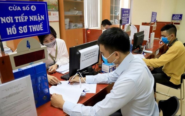 Phó Thủ tướng Chính phủ Lê Minh Khái chỉ đạo tiếp tục giảm các loại thuế