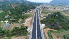 Phó Thủ tướng: Tới năm 2025 phải hoàn thành 2.000 km đường cao tốc Bắc-Nam phía Đông