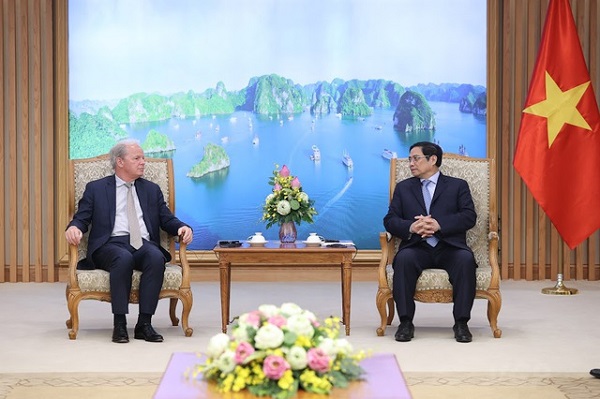 Mr Axel Van Trotsenburg, Executive Director of the World Bank, was met by Prime Minister Pham Minh Chinh