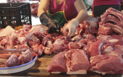 Phó Thủ tướng yêu cầu thực hiện ngay việc bình ổn giá thịt lợn