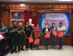 Doanh nhân cựu chiến binh tổ chức khám bệnh, tư vấn sức khỏe, phát thuốc miễn phí, thắp nến tri ân tại tỉnh Quảng Trị