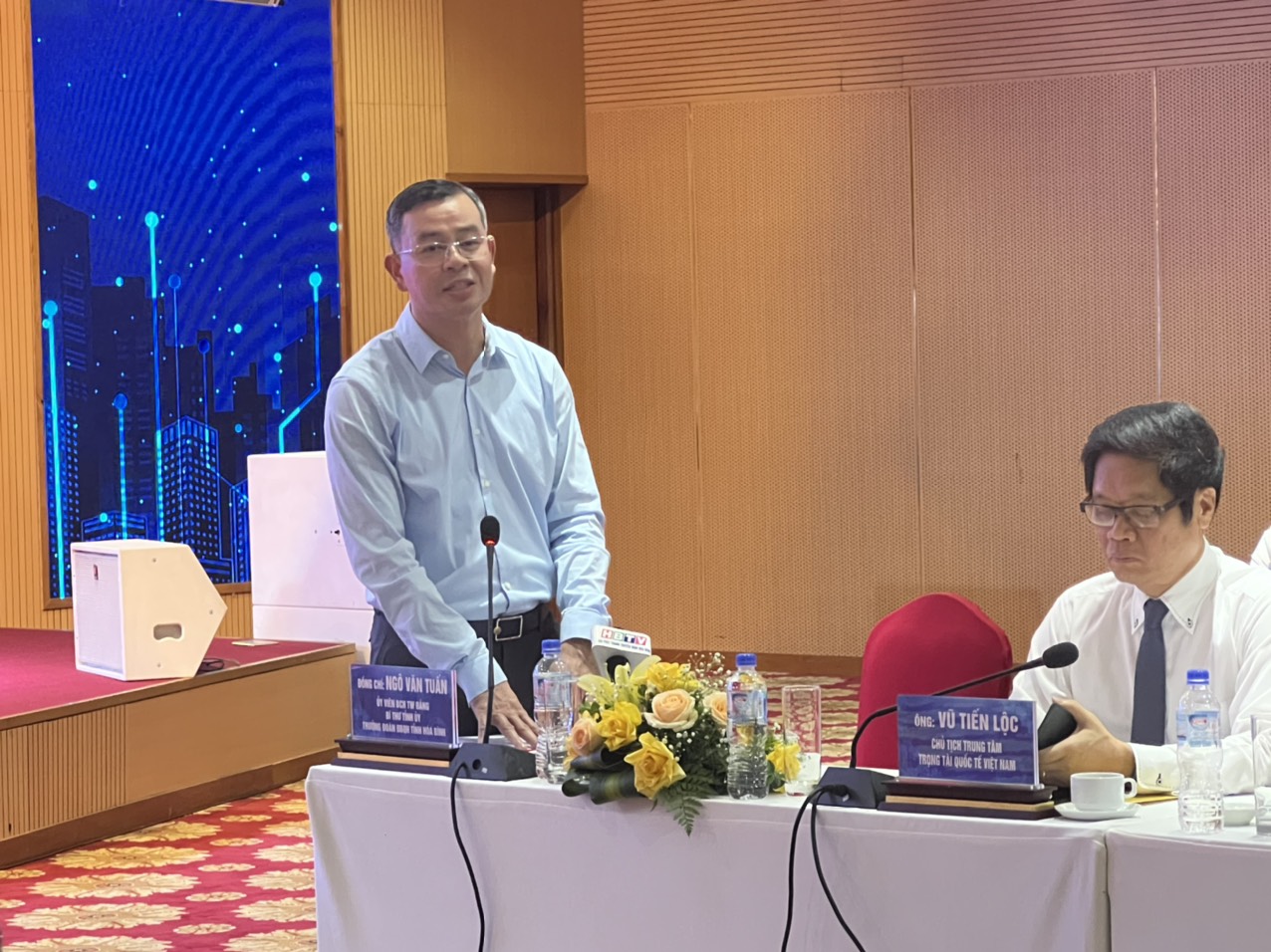 Mr Ngo Van Tuan - Member of the Party Central Committee, Secretary of the Provincial Party Committee, Head of the National Assembly Delegation of Hoa Binh Province.