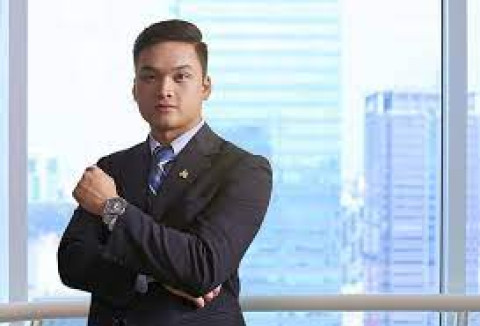 Less than 2 years after holding the position of Chairman of Hoa Binh Construction Group, "young master" Le Viet Hieu hastily left the chair