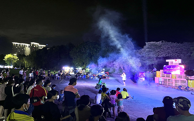 The regularly renewed Street Playground program has attracted the attention of a large number of spectators every weekend.