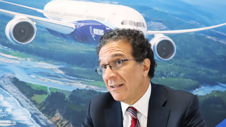 Ihssane Mounir, Phó chủ tịch cấp cao phụ trách tiếp thị và bán hàng thương mại của Boeing, cảnh báo rằng sự phục hồi của ngành hàng không phụ thuộc vào việc Trung Quốc mở cửa trở lại. (Ảnh của Minoru Satake)
