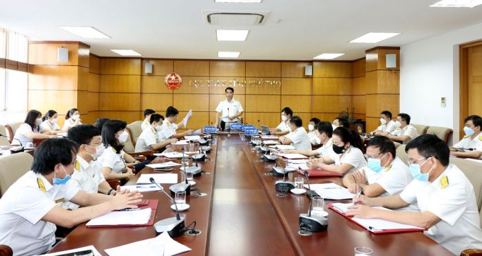 Lãnh đạo Cục Thuế tỉnh Phú Thọ đề nghị các phòng chức năng cơ quan Cục thuế và Chi cục thuế các huyện, thị, thành thực hiện quyết liệt nhiều giải pháp chống thất thu thuế năm 2022