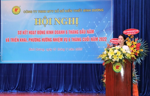 Bà Nguyễn Thị Kim Mai – Chủ tịch Công ty phát biểu chỉ đạo tại Hội nghị