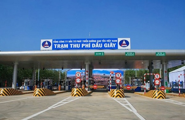 On the Ho Chi Minh City - Long Thanh - Dau Giay Expressway is the Dau Giay toll station.