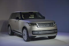 Land Rover Range Rover thế hệ mới đã có mặt tại Việt Nam và có giá bán từ 11,2 tỷ đồng