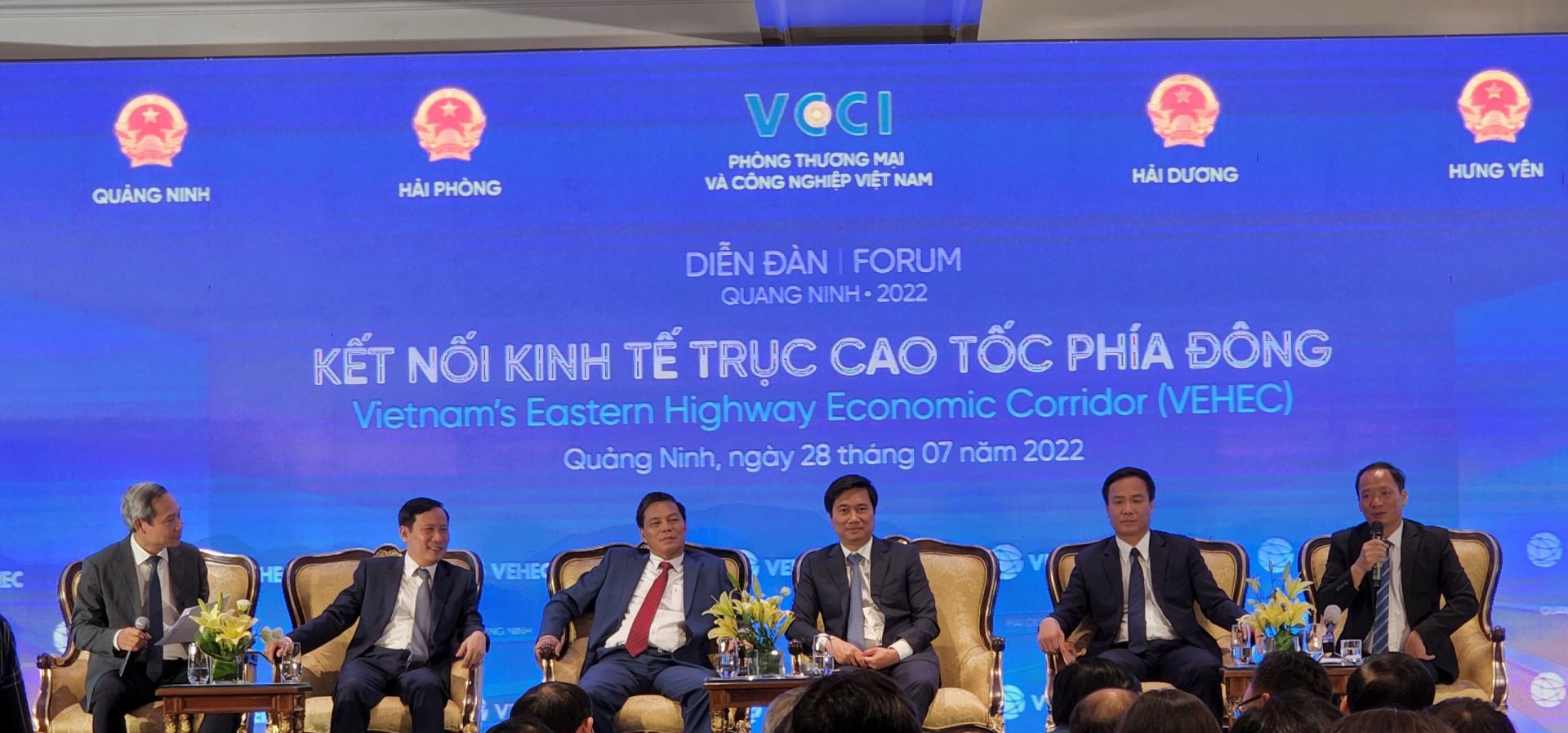 Diễn đàn sôi động hợp tác chia sẻ  của Chủ tịch 4 địa phương tạo sự bứt phá cực kinh tế  dọc trục cao tốc Hà Nội- Hải Phòng- Móng Cái