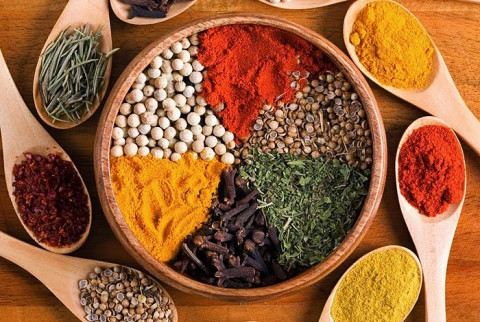 Advising on the export of Vietnamese spices to the Middle East market