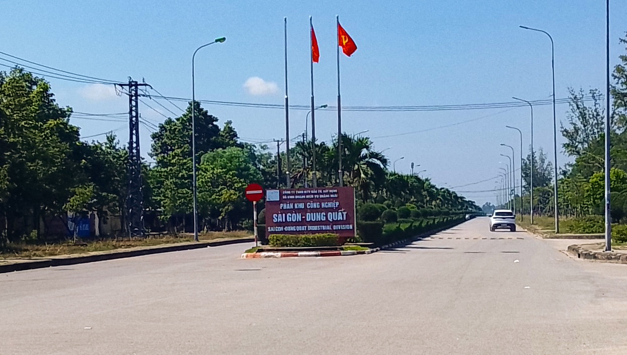 Công ty TNHH Pibaly và Công ty CP Kết cấu thép Đại Dũng miền Trung - đều có trụ sở tại phân khu công nghiệp Sài Gòn - Dung Quất (xã Bình Thạnh, H.Bình Sơn, Quảng Ngãi)