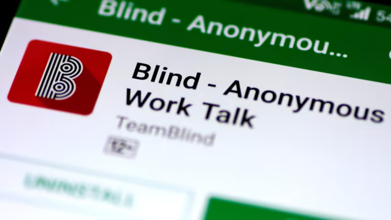 Theo nhu cầu của các công ty để theo dõi tinh thần của nhân viên, Blind cũng đã phát triển một công cụ phân tích có tên 
