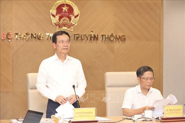 Bộ trưởng Bộ Thông tin và Truyền thông Nguyễn Mạnh Hùng phát biểu