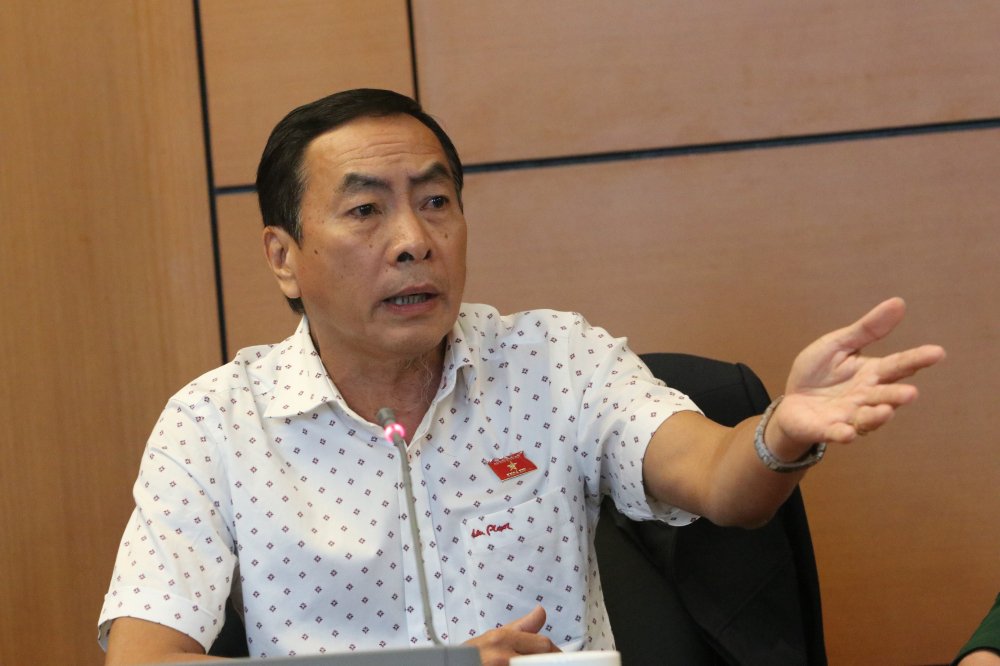 Member of the National Assembly Pham Van Hoa