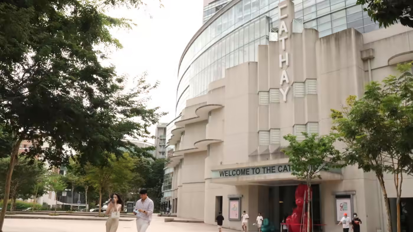 Khai trương vào năm 1939, Cathay Cineplex là rạp chiếu phim có máy lạnh duy nhất ở Singapore trước khi độc lập. (Ảnh của Mayuko Tani)