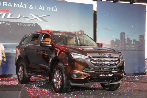 Isuzu mu-X 2022 was released with a new design