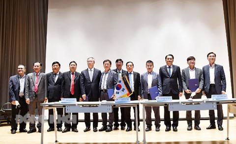 Đoàn công tác tỉnh Bến Tre làm việc tại Hàn Quốc