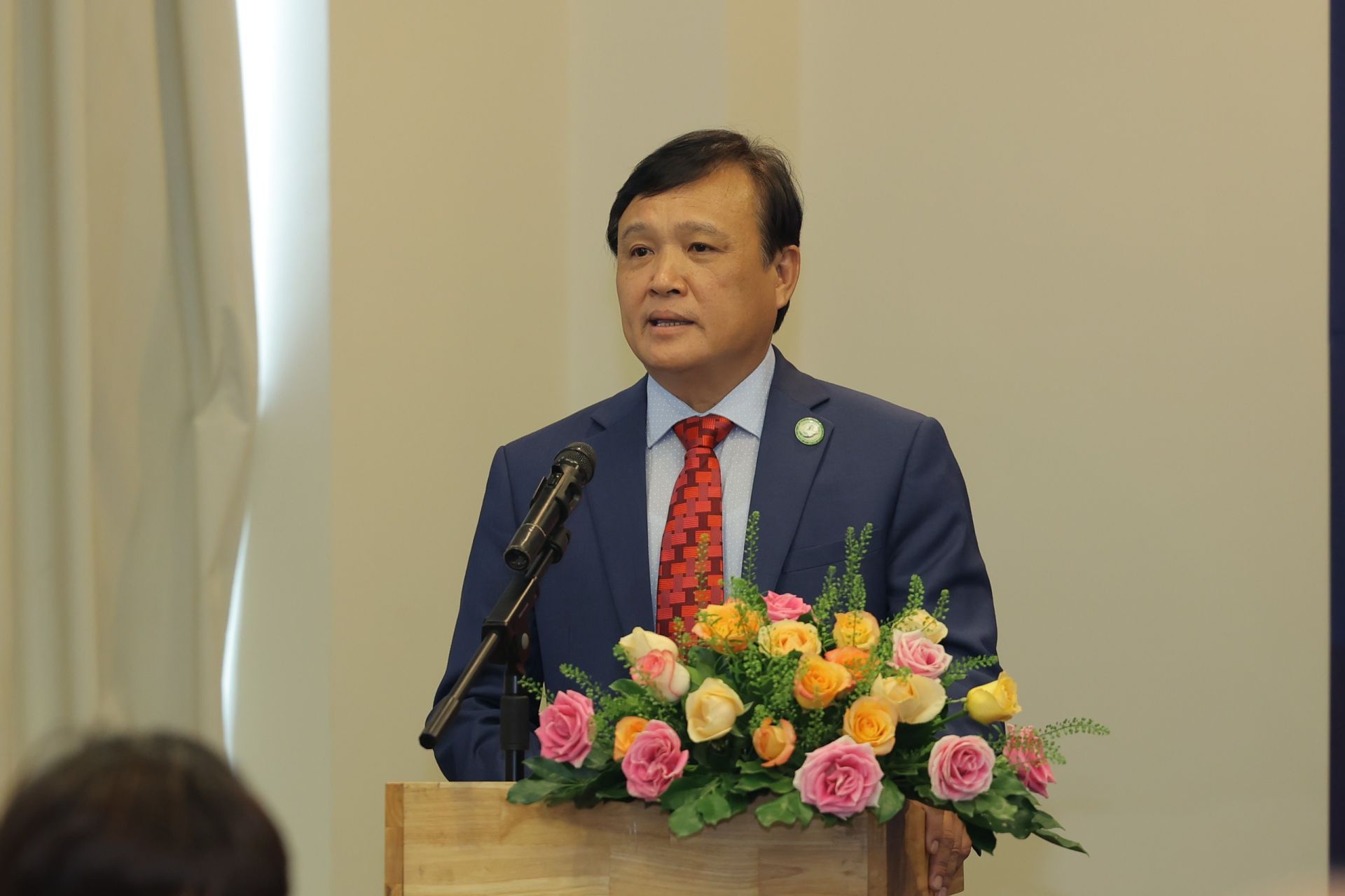 Ông Phùng Công Dũng - Chủ nhiệm Ủy ban về người Việt Nam ở nước ngoài TP. Hồ Chí Minh, phát biểu tại tọa đàm