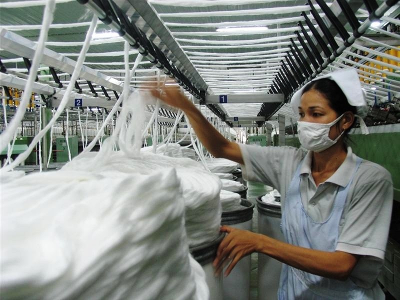 Since the beginning of the year, cotton prices have continuously increased, but yarn prices have not increased accordingly, causing the profit margin of yarn producers to decrease significantly.