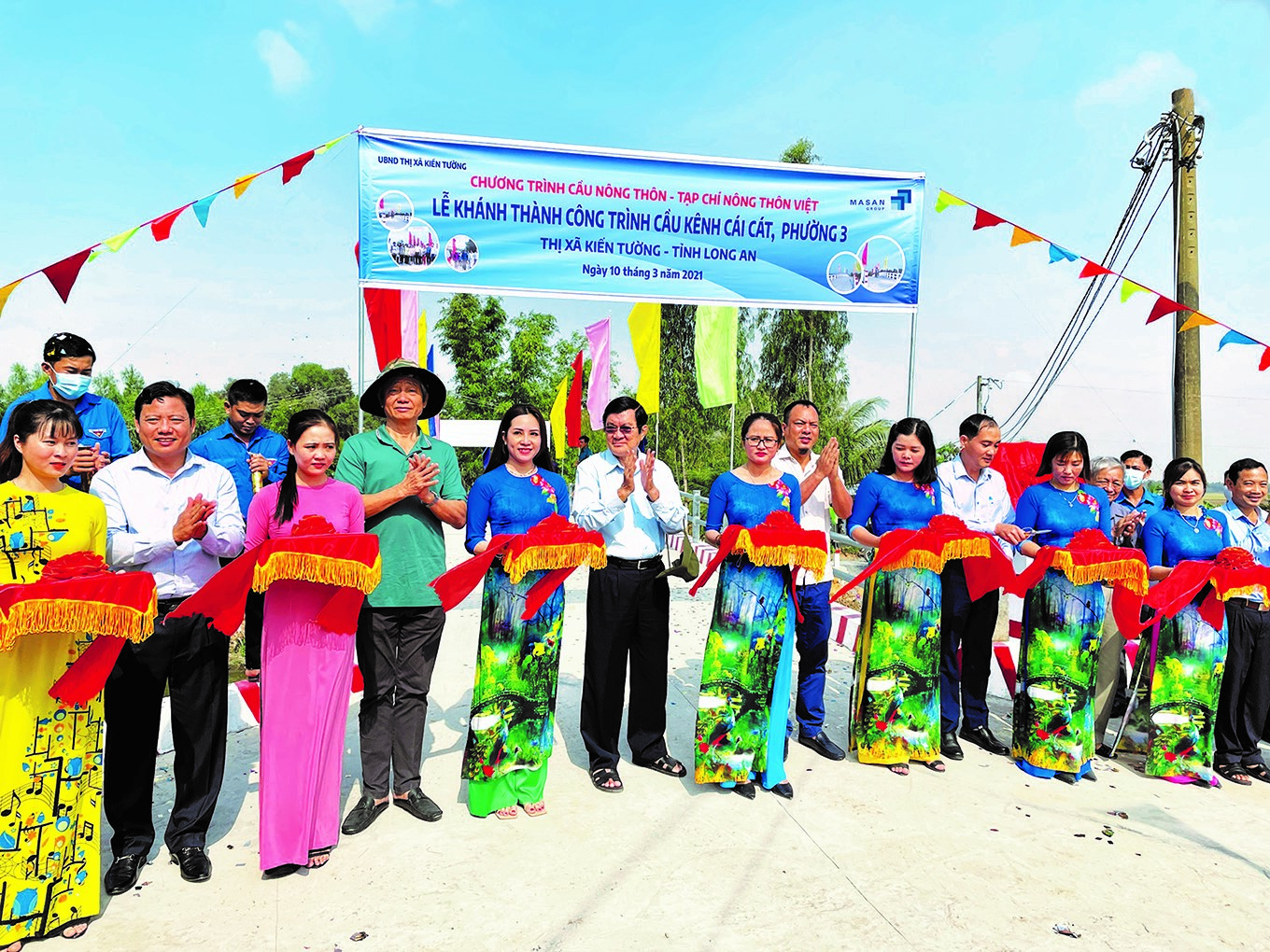 Masan inaugurated the Cat Lat canal bridge, one of the projects in its social infrastructure development program.