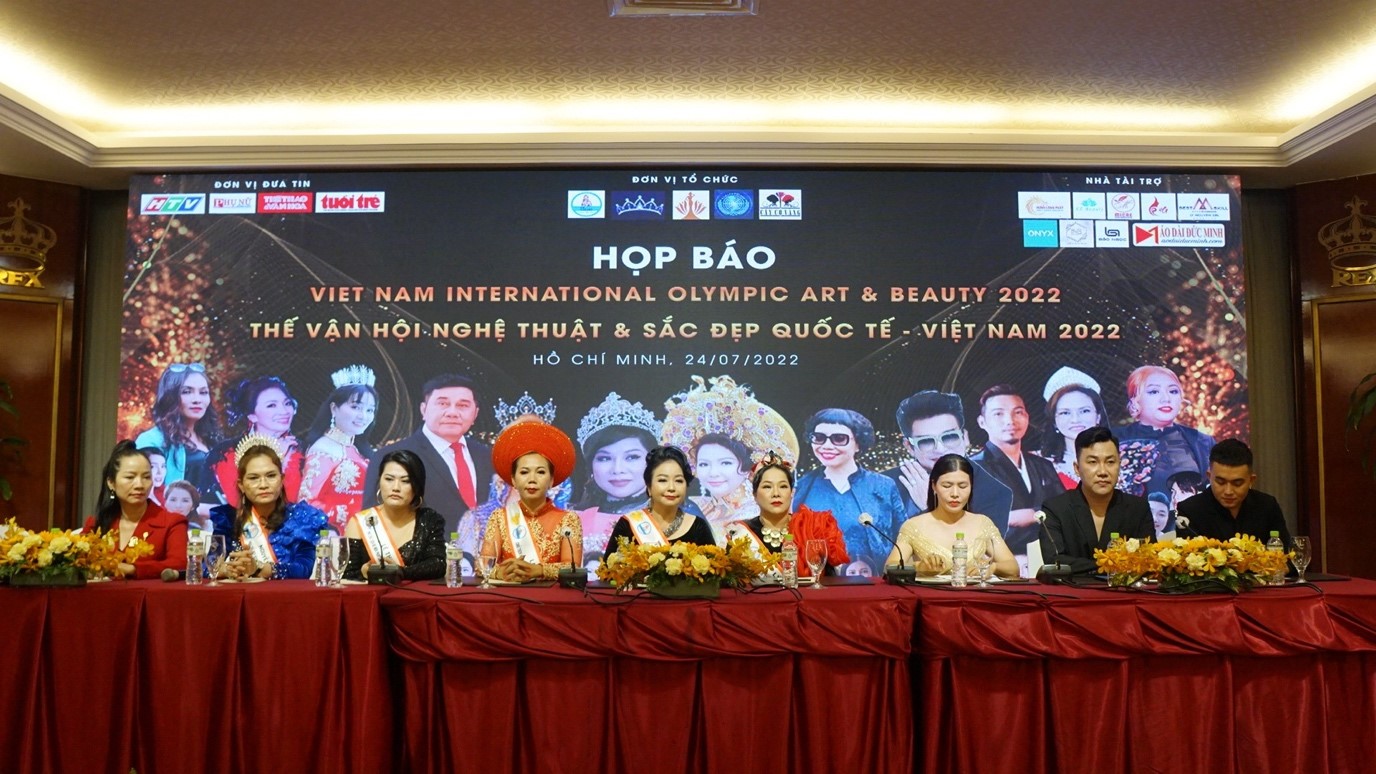 Photos from the Ho Chi Minh City press conference introducing the Program.