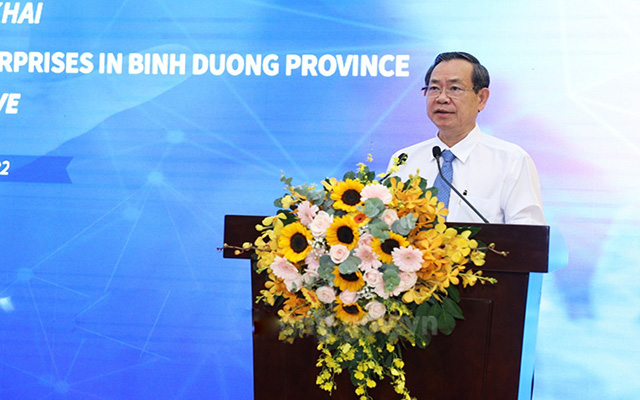 Phó Chủ tịch UBND tỉnh Nguyễn Văn Dành phát biểu