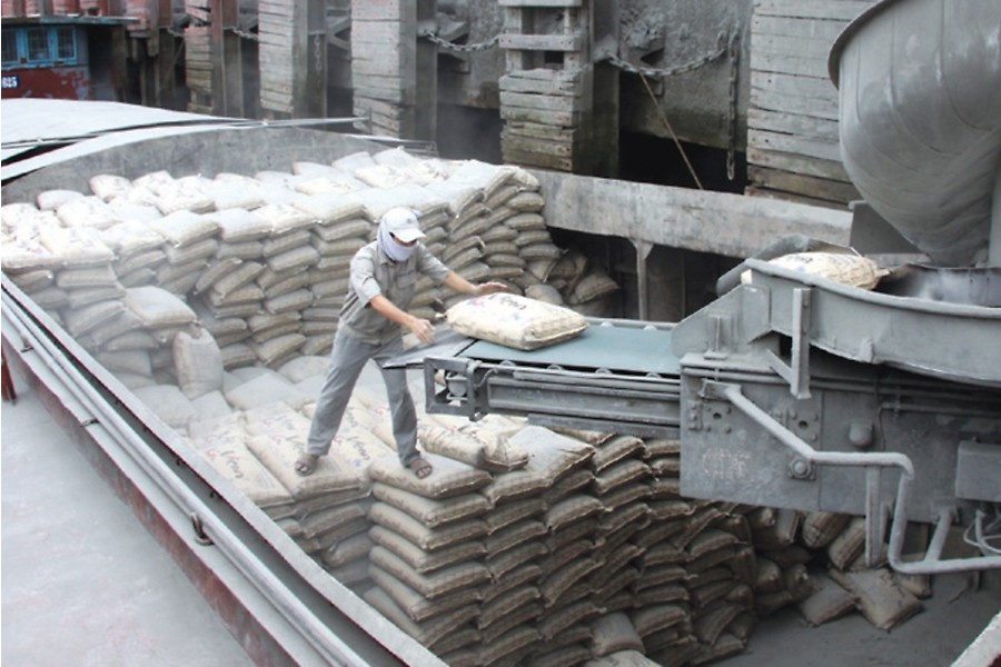 Photo: Vietnam's cement production capacity ranks fifth in the world.