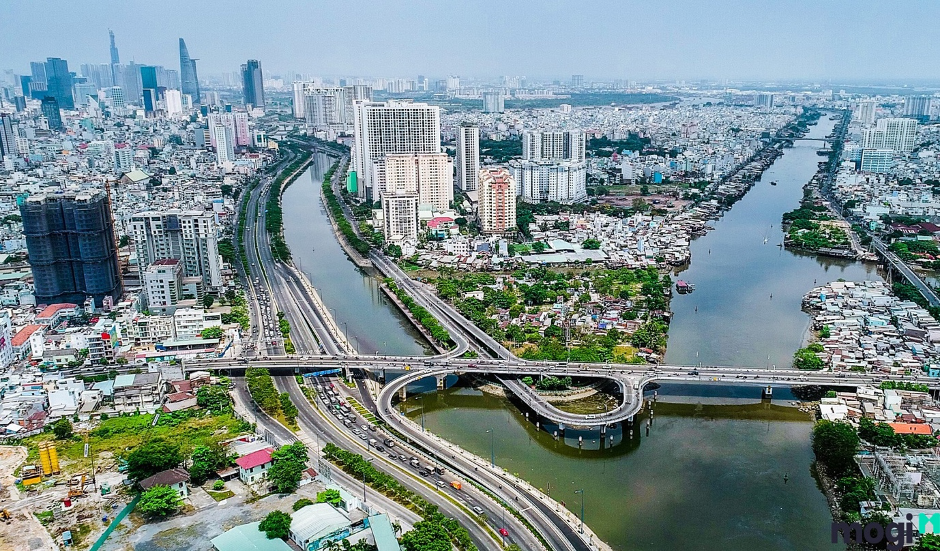 In recent years, Ho Chi Minh City's transportation development strategy has exposed several flaws that have been executed slowly and inconsistently