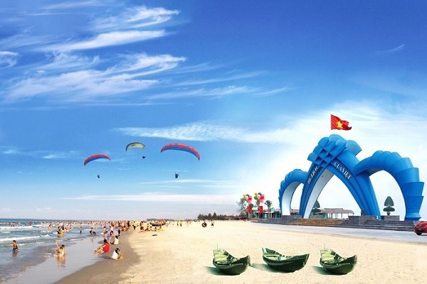 Không chỉ nổi tiếng với biển Cửa Tùng, Cồn Cỏ, bãi biển Cửa Việt trở thành điểm đến thu hút du khách khi tới Quảng Trị