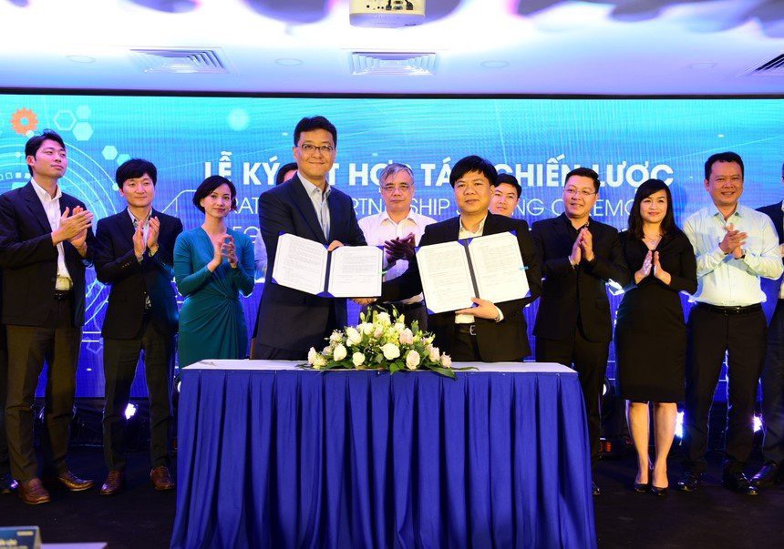 Chủ tịch HĐQT Tập đoàn Egroup Nguyễn Ngọc Thủy ký kết hợp tác với doanh nghiệp Hàn Quốc