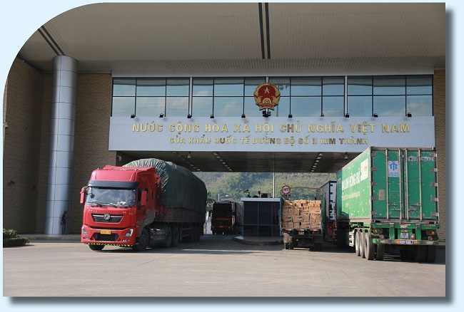 Hàng hóa thông quan qua Cửa khẩu Quốc tế đường bộ số II Kim Thành.