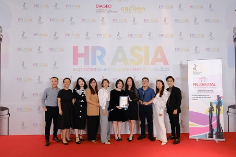 Prudential Vietnam wins dual awards at Insurance Asia Awards 2022 and HR Asia Awards 2022