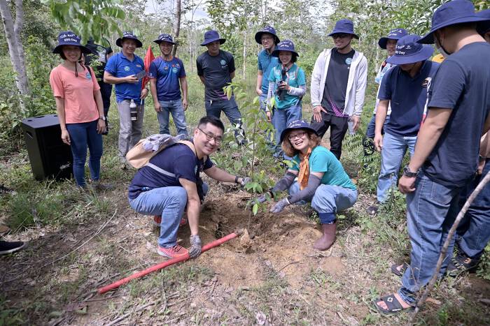 Các thành viên BAT Việt Nam và Gaia trong một đợt tham gia trồng cây tại Đồng Nai. (Ảnh: Gaia)