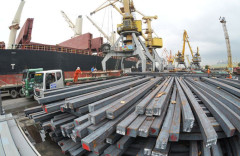 Việt Nam nhập siêu 2,2 triệu tấn sắt thép trong 8 tháng đầu năm
